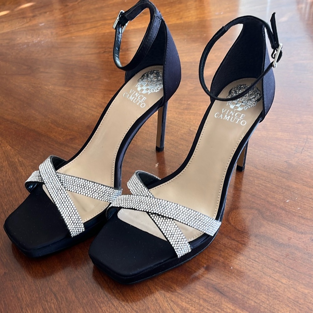 Vince Camuto VC Kalvira 2